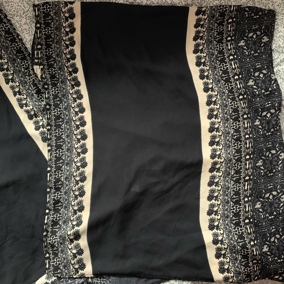 Lily White Tribal Border Print Kimono - Picture 2 of 2